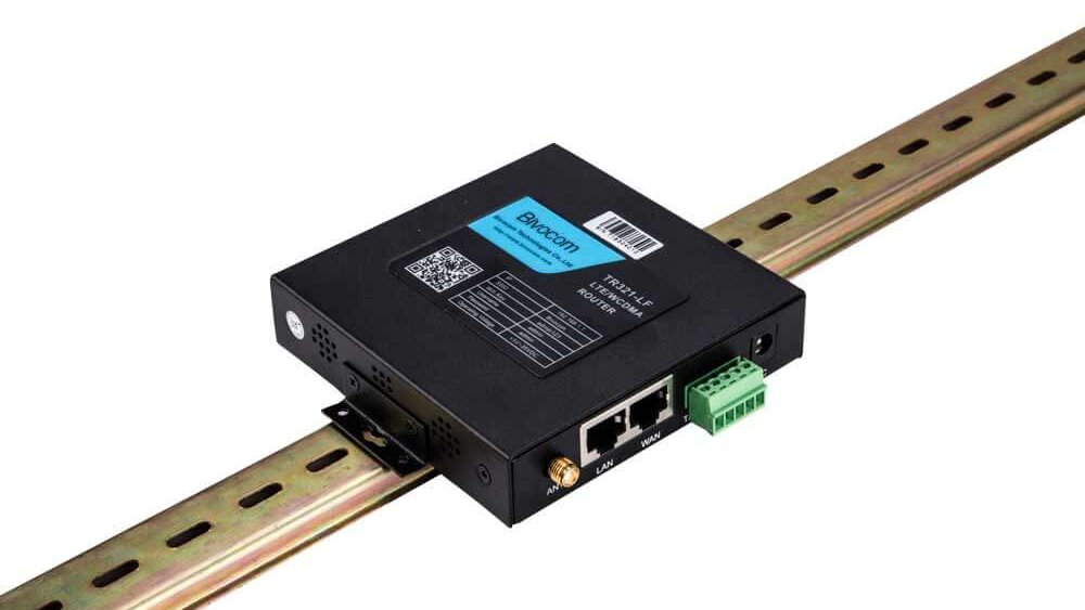 Products_tr321_3 cellular-routers industrial-2-lan-tr321
