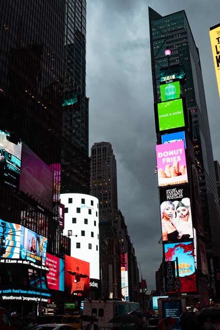 digital-signage-wireless-advertisement-solution