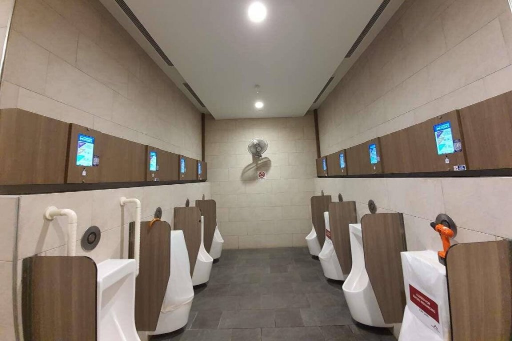 4g wireless lcd display ad for toilet